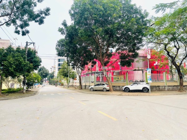 Bán đất X2A - Yên Sở, phân lô vỉa hè ô tô tránh, lô góc thoáng 3 mặt, 86m2 mặt tiền 5.5m, giá 26.7