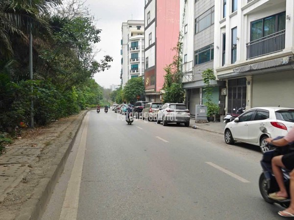 Bán đất X2A - Yên Sở, phân lô vỉa hè ô tô tránh, lô góc thoáng 3 mặt, 86m2 mặt tiền 5.5m, giá 26.7