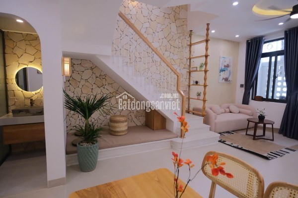 Bán nhà Dũng Sĩ Thanh Khê 52,9m2 3 tầng 3PN full nội thất giá 4,95 tỷ
