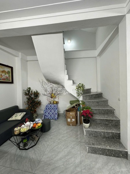 Bán nhà mặt phố Thọ Tháp, Dịch Vọng, Cầu Giấy, 45m2, 4 tầng, 11.8 tỷ, Sổ Đỏ