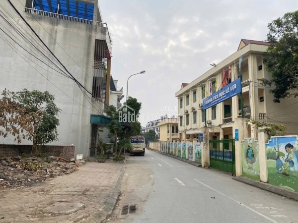 HOÀ LẠC LÔ ĐẤT TRỤC CHÍNH SÁT ĐẤT ĐẤU GIÁ  LÀN 2  QL21 GIÁ 3.3 TỶ