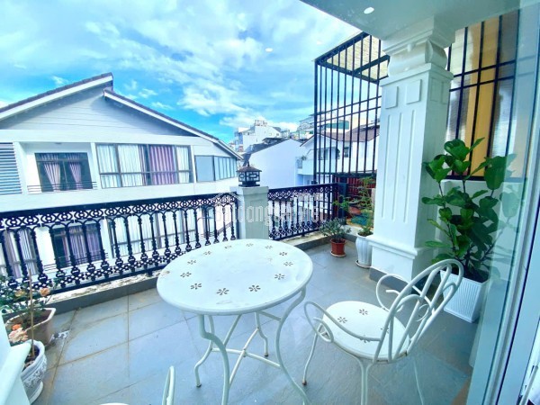 BÁN KHÁCH SẠN ĐẸP TRUNG TÂM ĐÀ LẠT – ĐƯỜNG NGUYỄN THỊ NGHĨA