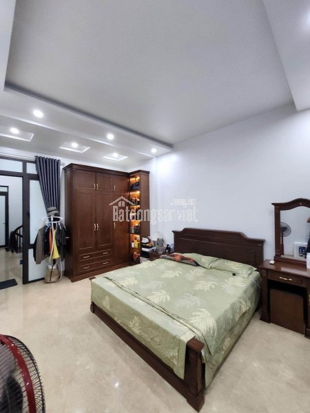 HIẾM. nhà Xa LA 50m2, 4 TẦNG, giá 13 tỷ. MẶT PHỐ - KINH DOANH - VỈA HÈ - Ô TÔ TRÁNH