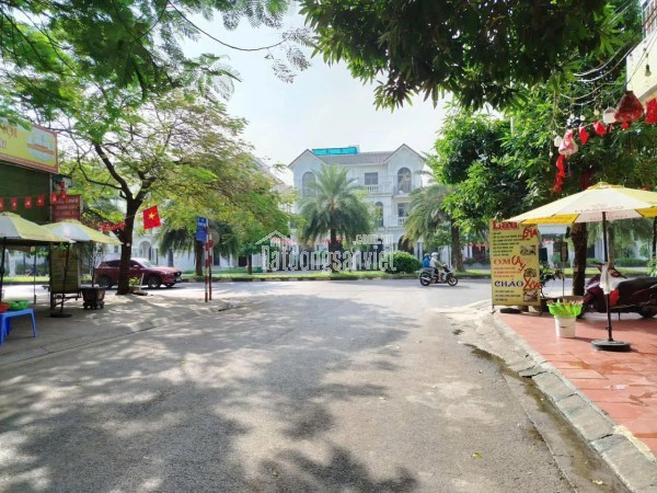 Hàng hiếm có 1 0 2 đây anh chị ơi !!!! 

BÁN NHÀ VIỆT HƯNG ĐƯỜNG Ô TÔ TRÁNH - KINH DOANH - SÁT