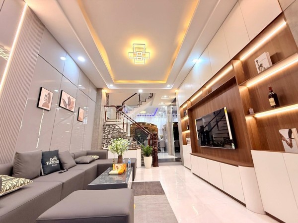 HOÀNG HẬU NHÀ PHỐ 4 TẦNG MỚI -FULL NỘI THẤT-HXH THÔNG-THẠNH XUÂN-Q12-NHỈNH 6TỶ