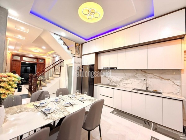 HOÀNG HẬU NHÀ PHỐ 4 TẦNG MỚI -FULL NỘI THẤT-HXH THÔNG-THẠNH XUÂN-Q12-NHỈNH 6TỶ