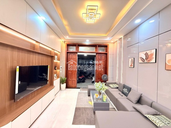 HOÀNG HẬU NHÀ PHỐ 4 TẦNG MỚI -FULL NỘI THẤT-HXH THÔNG-THẠNH XUÂN-Q12-NHỈNH 6TỶ