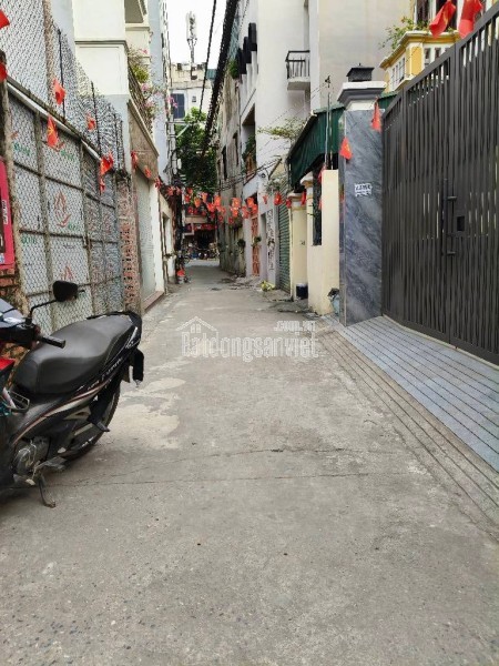 Nhà thật - Phố trạm, Long Biên  6.3 tỷ 30M - Nhà mới sổ đỏ