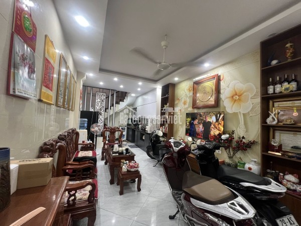 💥SIÊU PHẨM DƯƠNG QUẢNG HÀM💥  trung tâm Cầu Giấy, ngõ thông tứ tung, gần chợ, ô tô đỗ cửa chỉ hơn