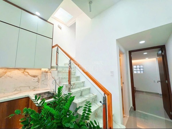 Quận 7 – Lâm Văn Bền – Hẻm xe hơi vào tận nhà – Nhà 4 tầng – 5x20m - 12Tỷ Nhỉnh