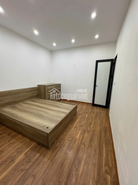 Bán nhà ngõ Kim Mã - Ba Đình, 50m2, 4 tầng, 4PN, sổ đỏ, 10 tỷ. LH: 0967696080