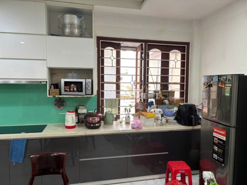 Bán nhà MT 122 Nguyễn Văn Cừ Q1 vị trí siêu đẹp tiện kinh doanh