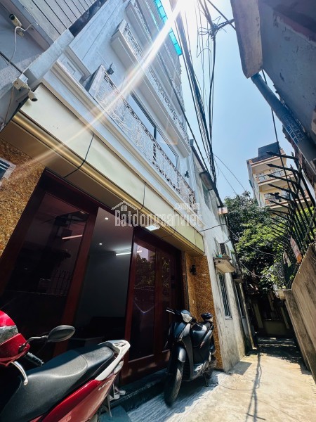 NHÀ ĐẸP  XÂY MỚI CỨNG- FULL NỘI THẤT ĐẸP LONG LANH-6 TẦNG THANG MÁY ÊM RU -KHÁCH CHỈ VIỆC SÁCH