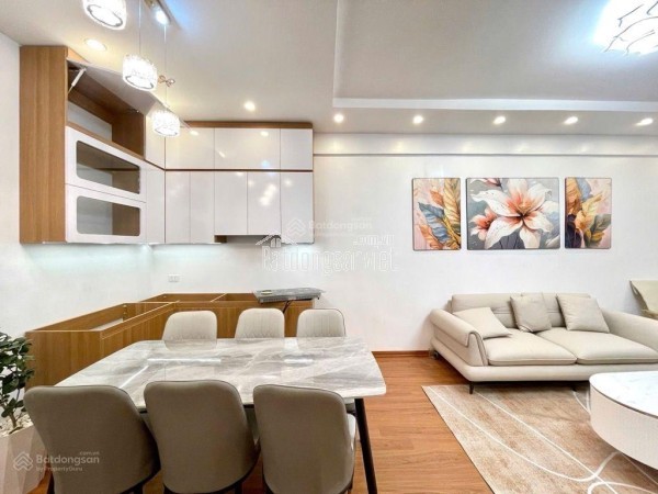 Bán nhà Lô góc phố Lê Ngọc Hân thoáng trước sau 90m² 3 ngủ ô tô đỗ nhỉnh 4,5x tỷ