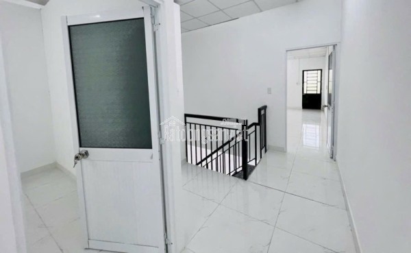 Bán nhà đường số 10, Phường Tam Bình, Thủ Đức,TP HCM. DT 100m2, 2 tầng. Giá 7.9 tỷ, SHR -