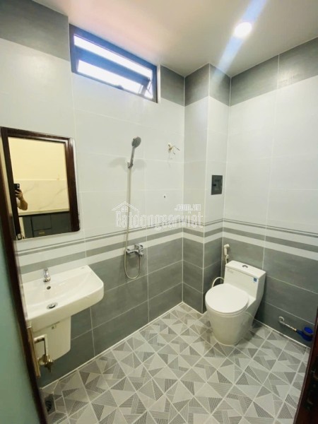 Bán nhà đường số 10, Phường Tam Bình, Thủ Đức,TP HCM. DT 100m2, 2 tầng. Giá 7.9 tỷ, SHR -
