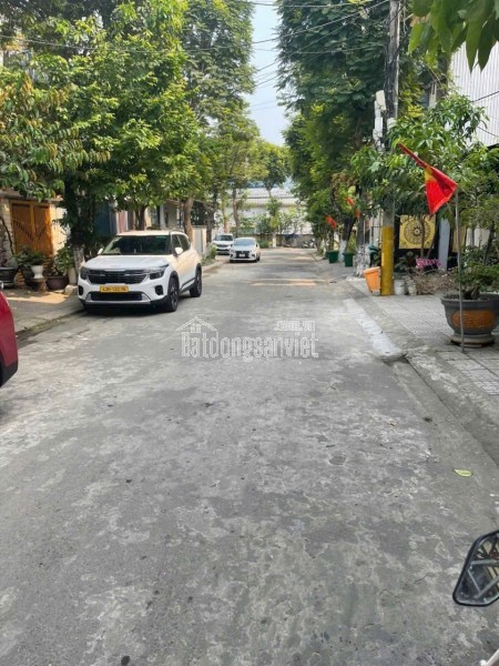 Bán nhà Xuân Thủy - 45m2 , mặt ngõ thông kinh doanh, lô góc, oto qua nhà