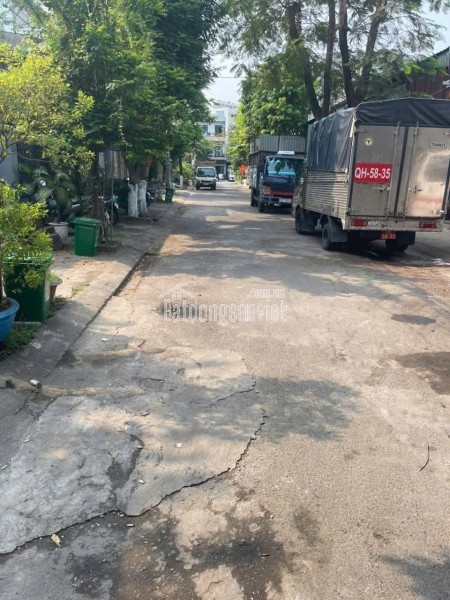 Bán nhà Xuân Thủy - 45m2 , mặt ngõ thông kinh doanh, lô góc, oto qua nhà