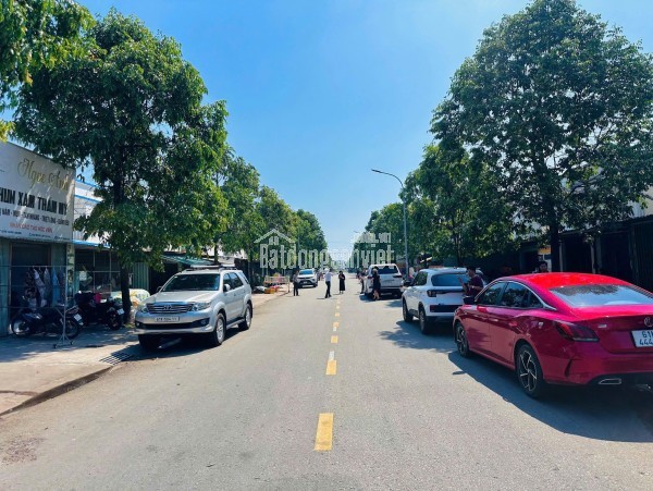 SIÊU HIẾM! Bán showroom 771 - 773 - 775 Trường Chinh 44x16m - Sổ Đỏ Sang Tên Ngay! Giá 150 Tỷ - Cơ