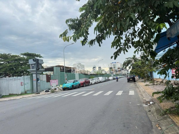 NHÀ ĐẸP QUẬN 11  HẺM XE TẢI THÔNG  NGANG 5M HIẾM CÓ. Giá 9Ty
