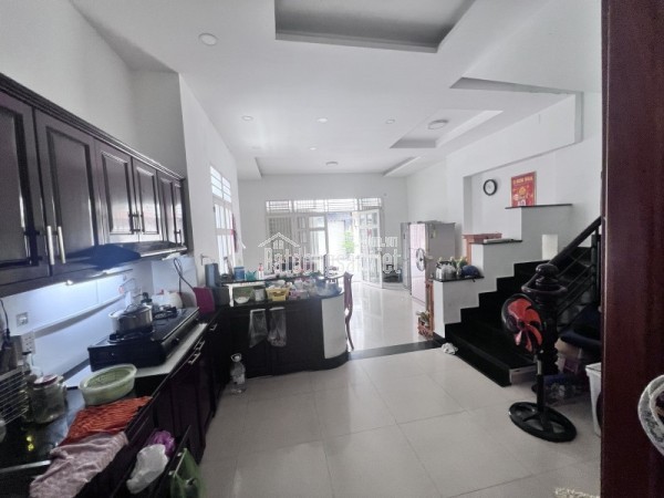 Nhà hẻm xe hơi Lâm Văn Bền Quận 7 ngang 5m vuông vức chủ cần tiền bán gấp 8,6 tỷ thương lượng.