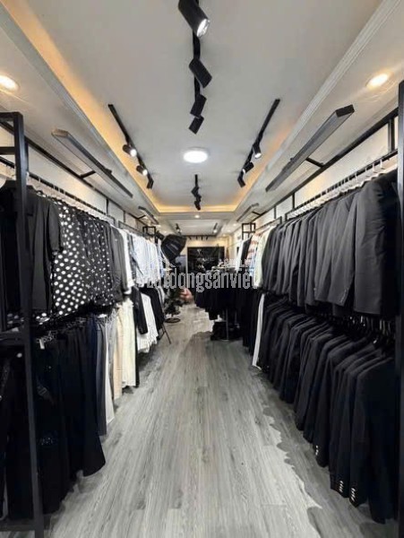 CHÍNH CHỦ CẦN SANG NHƯỢNG MẶT BẰNG 226 NGUYỄN VĂN CỪ,TP .VINH,NGHỆ AN