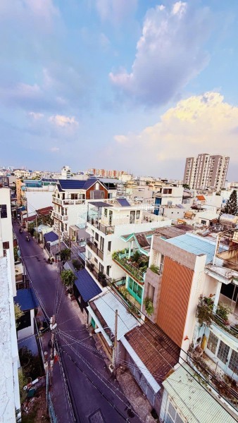 NGAY GẦN CHỢ THẠCH ĐÀ, HẺM NHỰA XE TẢI THÔNG, DT 90M2* 6 TẦNG * 7 PHÒNG * 8 WC, THANG MÁY 450KG