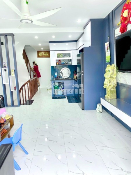 Cần tiền bán gấp căn nhà mặt phố cực phẩm tại đường Thọ Tháp