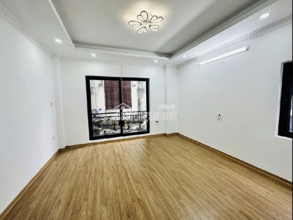 GIẢM CHÀO GIÁ CỰC SỐC NHÀ PHỐ THẠCH BÀN 36MX5 TẦNG FUN NỘI THẤT NHÀ MỚI TOANH