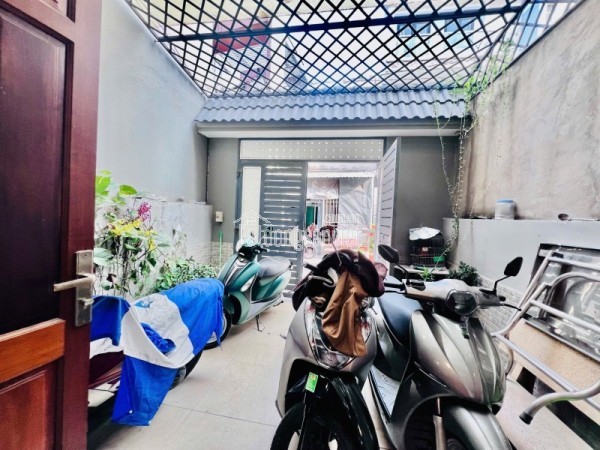 Bán nhà đường Man Thiện, Phường Tăng Nhơn Phú A, Q9, Thủ Đức, TP HCM. DT 72m2, 3 tầng, sổ hồng.