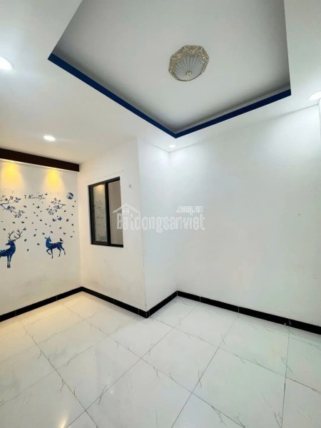 Bán nhà 3 tầng gần đường Nguyễn Duy Trinh 52m2 giá 4tỉ350tr Quận 9 Tp.HCM