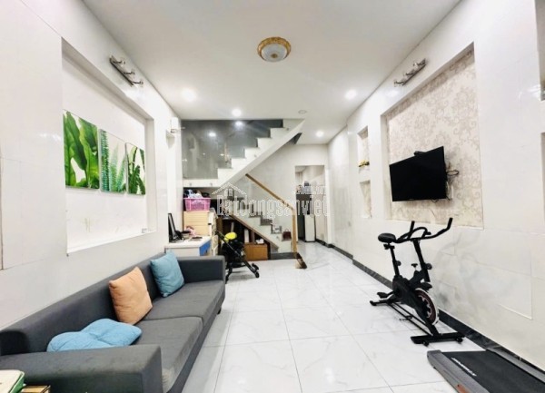 Bán nhà mặt phố, đường số 8, Hiệp Bình Phước, Thủ Đức, TP HCM. DT 80m2, 4PN, sổ hồng. Giá 9.4 tỷ