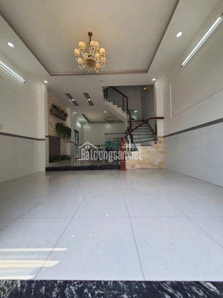 Bán nhà góc 2 mặt tiền đường 11 trường thọ thủ đức TPHCM.Lh 0909428959.