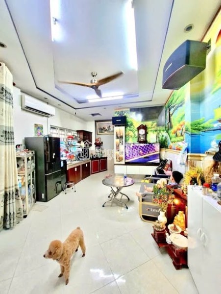 NHÀ GÓC 2 MẶT HẺM XE VF3 QUAY ĐẦU - NHÀ ĐÃ XÂY KIÊN CỐ TRỆT 2 LẦU HOÀN CÔNG ĐỦ - DT 5 x 10 GIÁ RẺ