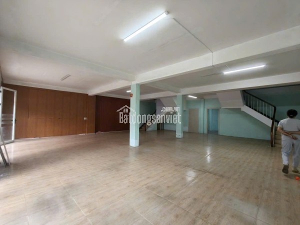 Cho thuê nhà mặt tiền 10m Vạn Hạnh phường 8 Đà Lạt giá 20 triệu