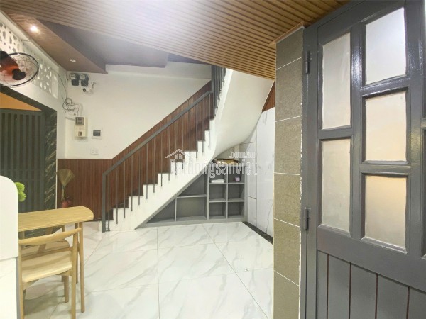 Nhà riêng nguyên căn cho thuê – Quận 10 - 2PN - 13tr