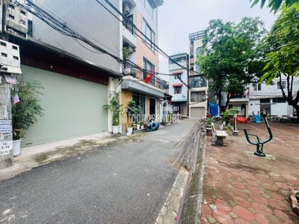 🚨 LONG BIÊN GIỜ TOÀN ĐẤT 1X TỶ/M2…
MÀ VẪN CÒN LÔ 68M² Ô TÔ VÀO ĐẤT CHỈ NHỈNH 8,X TỶ? 😳