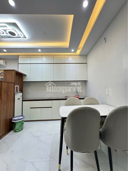 CÁCH MT HUỲNH TẤN PHÁT 10M- XE HƠI NGỦ TRONG NHÀ- NHÀ 4 TẦNG MỚI TINH VÀO Ở LUÔN - NGANG 5M - 5