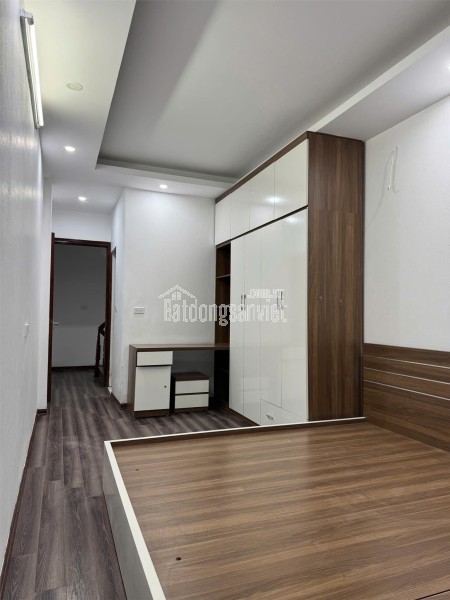 BÁN NHÀ TRUNG TÂM NGÕ 12 QUANG TRUNG HÀ ĐÔNG, 100M RA ĐƯỜNG OTO TRÁNH, NHÀ DÂN XÂY KIÊN CÔ 5 TẦNG.