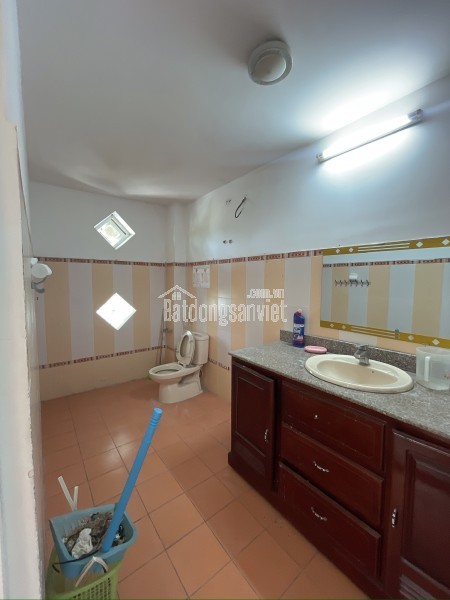 Cho Thuê Văn Phòng Đường Phan Đăng Lưu Hải Châu Đà Nẵng – 220m², Thang Máy, PCCC, Giá 21 Triệu