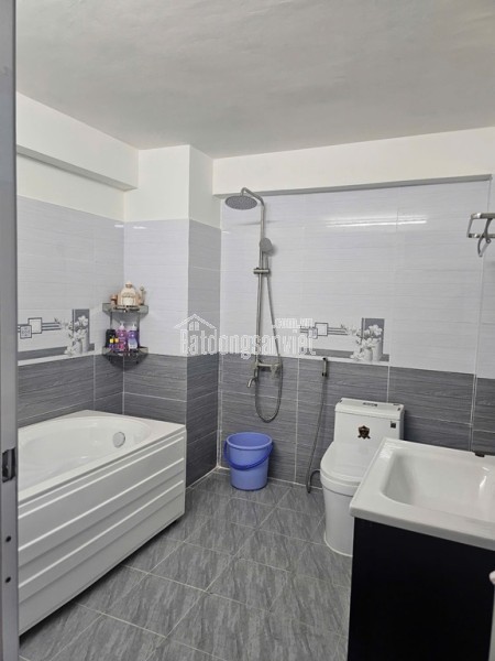 NHÀ PHỐ VEN SÔNG – KDC PHÚ LỢI QUẬN 8 – 4x24m – GIÁ 7,9 TỶ