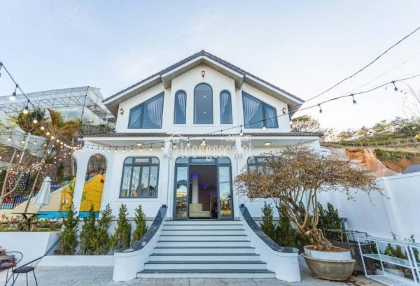 Cho thuê Villa đồi Đa Phú săn mây sân vườn và hồ bơi cực chill 50 triệu/tháng