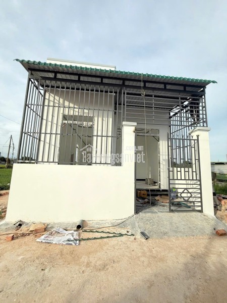 BÁN NHÀ NẰM NGAY TRUNG TÂM HẬU GIANG QUẬN 6