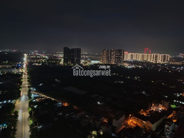 BÁN GẤP 102m2 mặt phố kd sầm uất tại Trâu Quỳ, Gia Lâm. Đầu tư tốt. Lh 0989894845