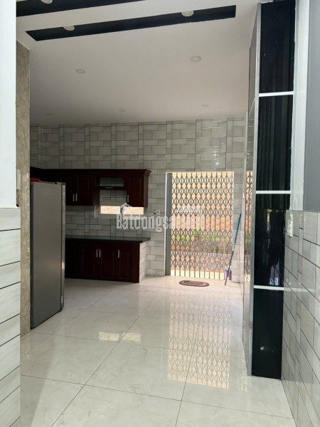 Bán nhà siêu đẹp 5x20m 1 trệt 3 lầu sân thượng MT Trịnh Quang Nghị Bình Chánh
