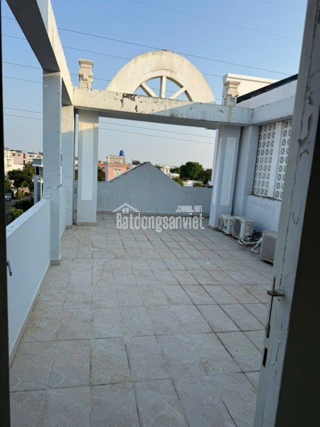 Bán nhà siêu đẹp 5x20m 1 trệt 3 lầu sân thượng MT Trịnh Quang Nghị Bình Chánh