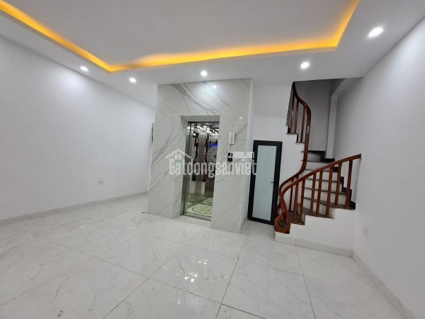 SIÊU PHẨM - TRUNG TÂM ĐỐNG ĐA - 6 TẦNG THANG MÁY MỚI TINH - HAI THOÁNG - GẦN Ô TÔ VÀI BƯỚC CHÂN RA