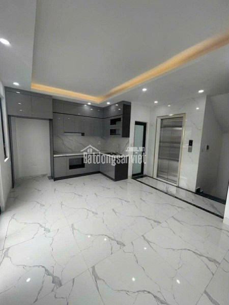 SIÊU PHẨM - TRUNG TÂM ĐỐNG ĐA - 6 TẦNG THANG MÁY MỚI TINH - HAI THOÁNG - GẦN Ô TÔ VÀI BƯỚC CHÂN RA
