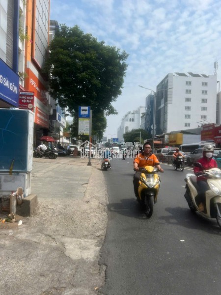 Bán hoặc cho thuê nhà 2MT Hoàng Văn Thụ, Q. Tân Bình
