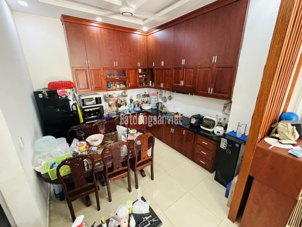 Bán căn hộ DV, Tăng Nhơn Phú B, Q9, Thủ Đức, TP HCM, DT 146m2, 6 tầng. Giá 21.9 tỷ,